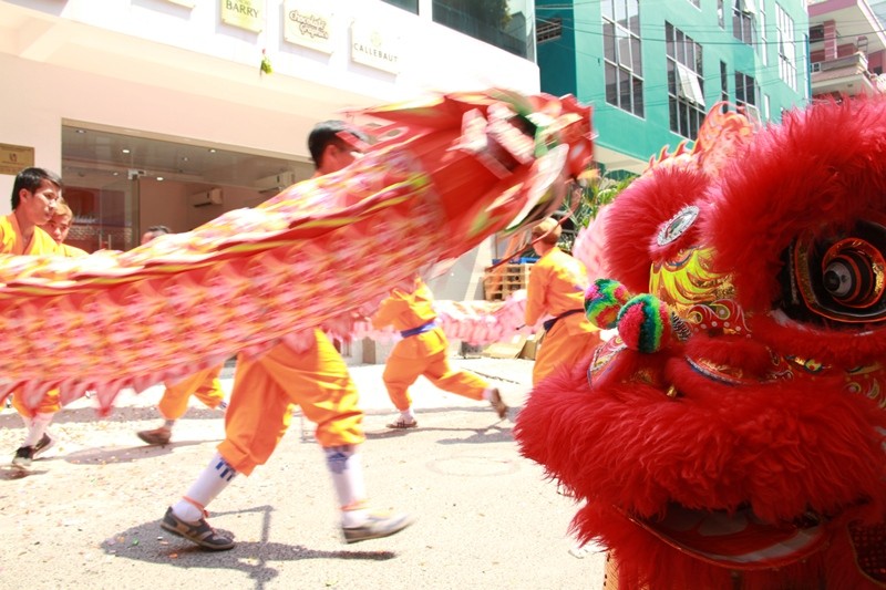 Người Sài Gòn múa lân, rồng cầu tài lộc đầu năm mới - ảnh 15